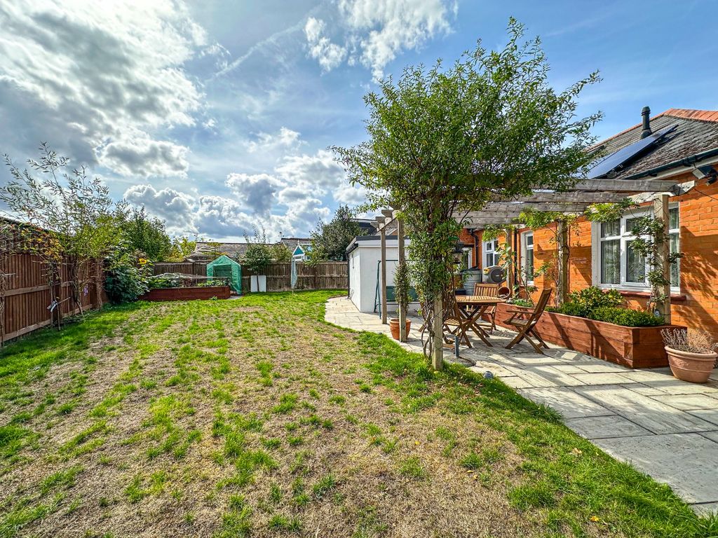 Property photo 2 of 28 4492506
