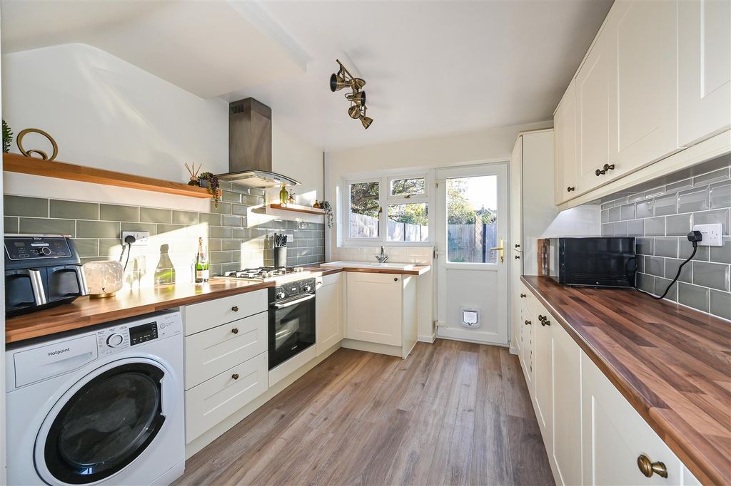 Property photo 2 of 23 Ph42_6316031.Jpg