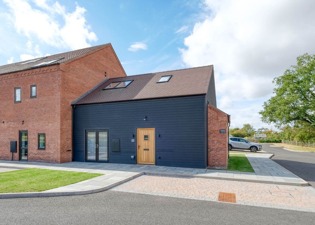 Property photo 1 of 31