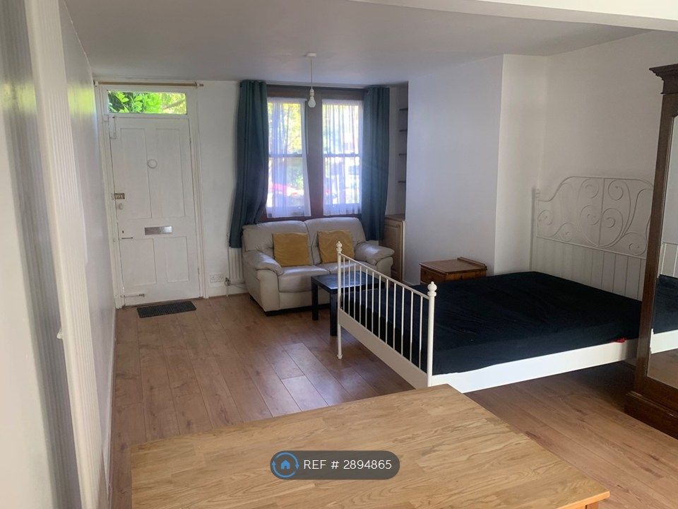 Property photo 3 of 10