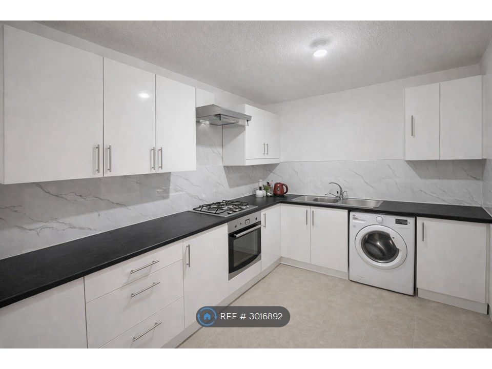 Property photo 3 of 4 Shared Kitchen