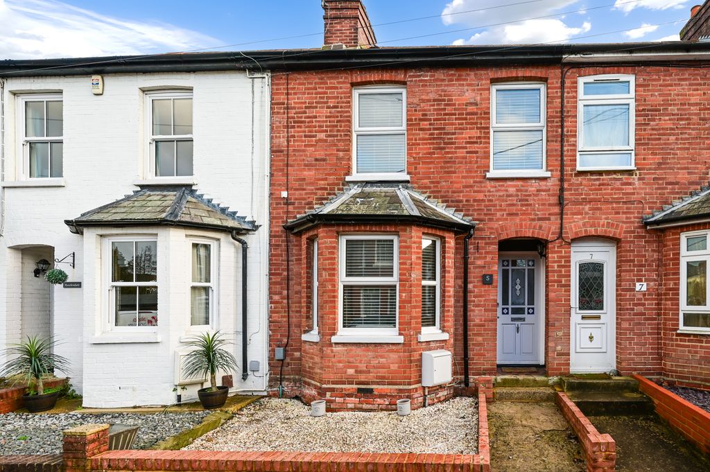 Property photo 1 of 9 5 New Rd (9)