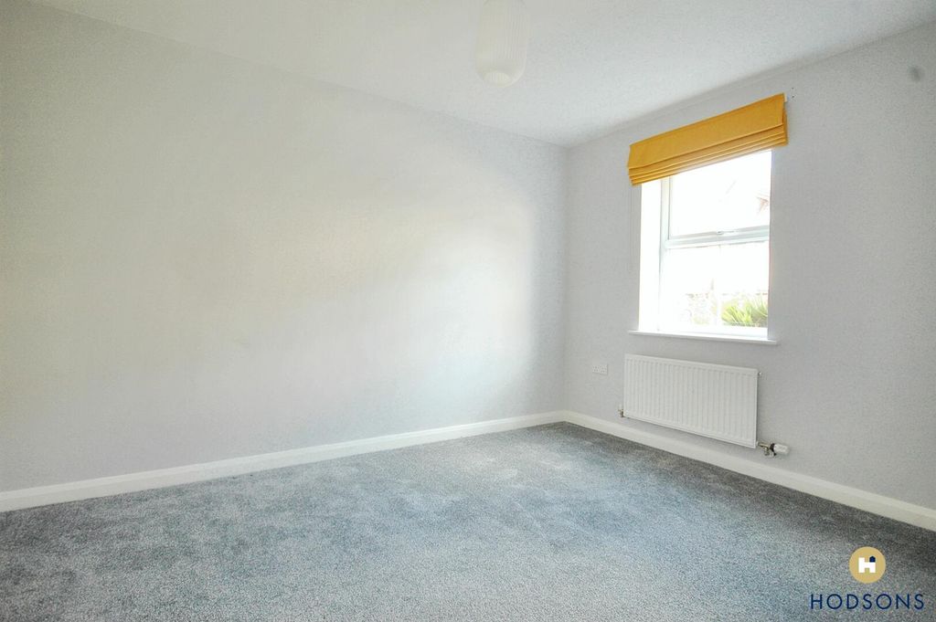 Property photo 3 of 17 Ground Floor Bedroom