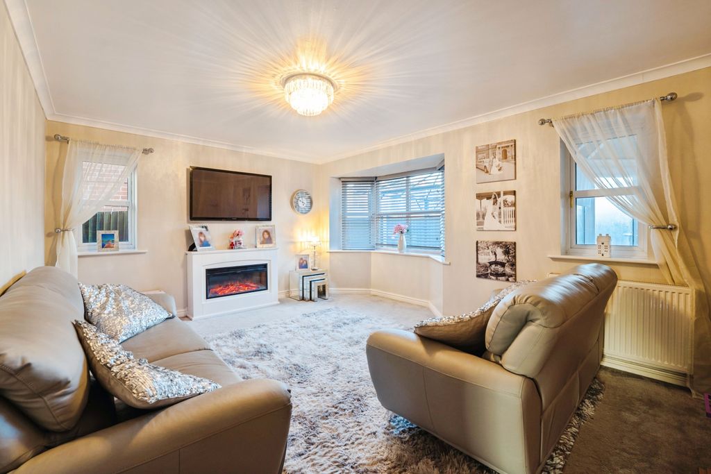 Property photo 3 of 15