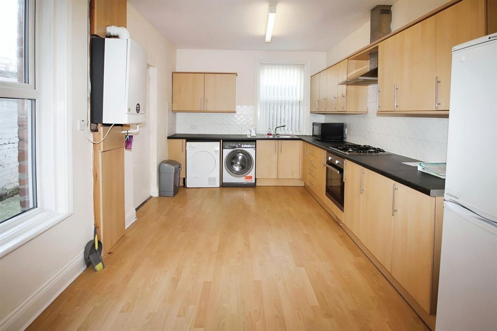 Property photo 2 of 12 6De3801F-Beaumont 20Drive.Jpg