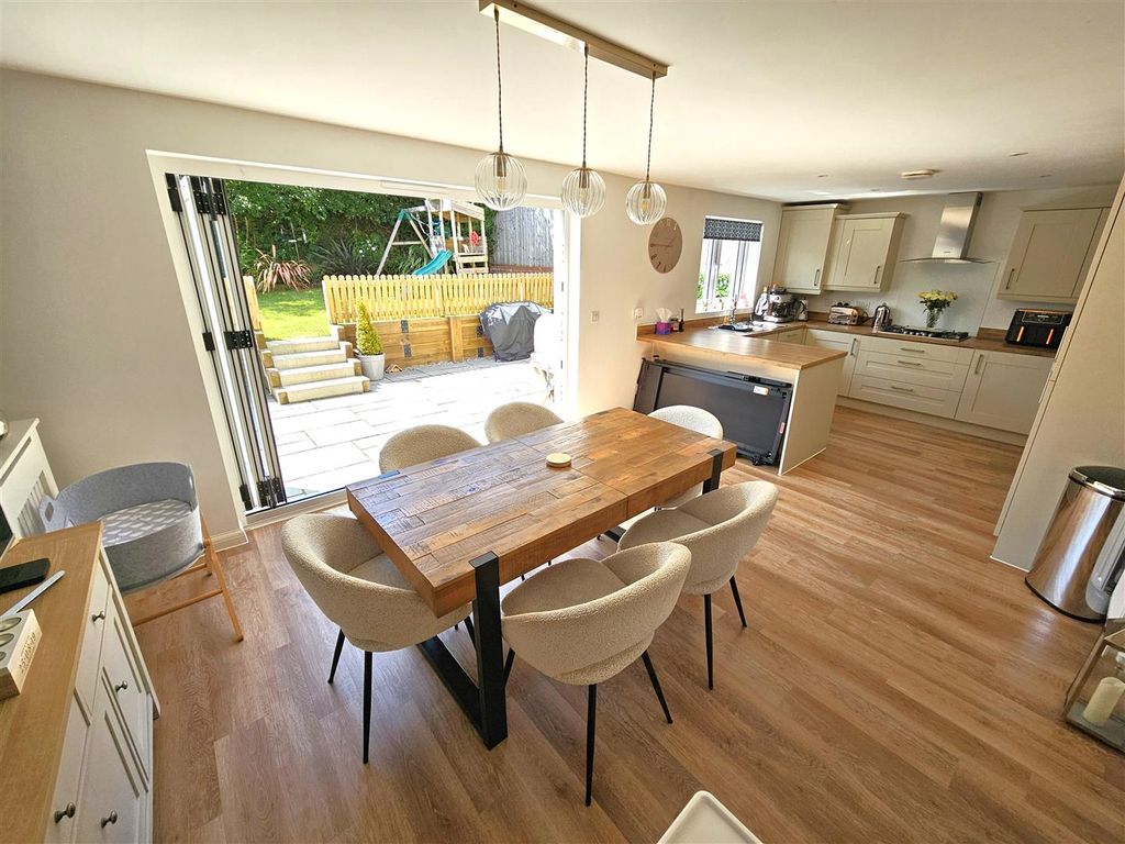 Property photo 2 of 21 Kitchen-Diner.Jpg