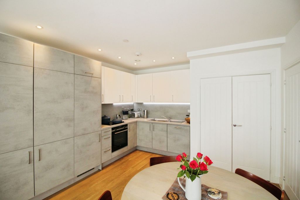 Property photo 3 of 24 Diner-Kitchen