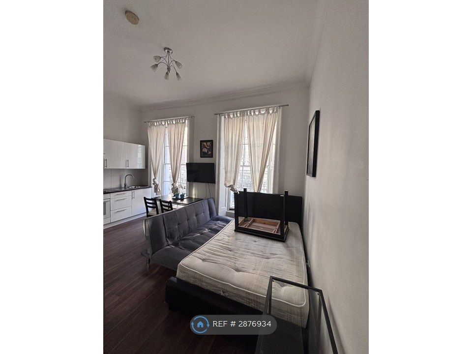 Property photo 3 of 4