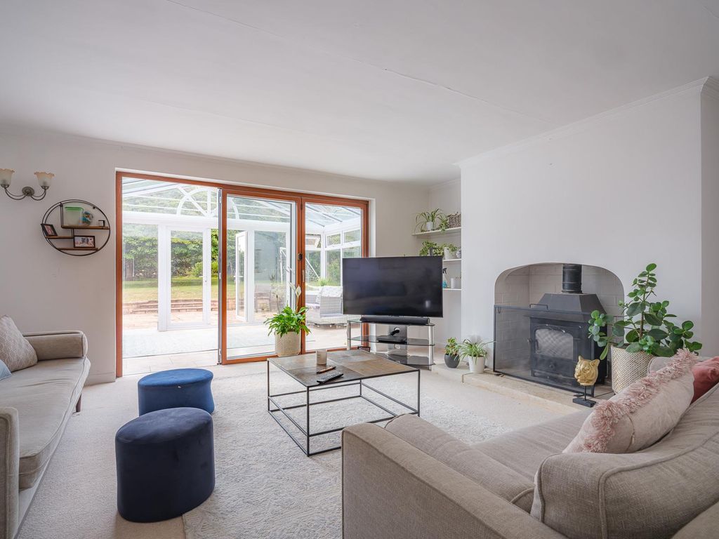 Property photo 3 of 24 Image