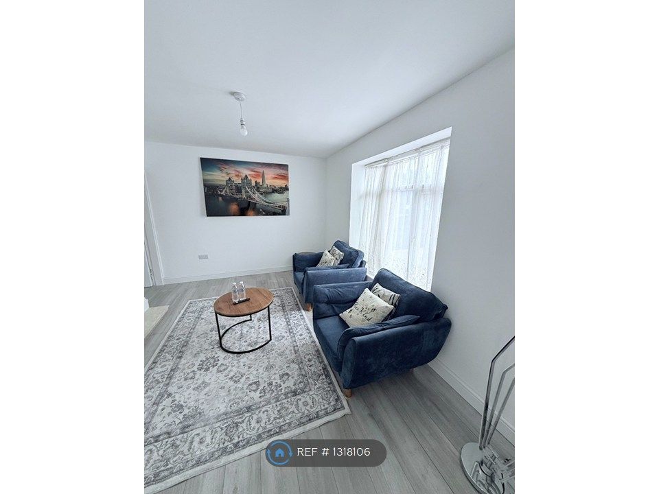 Property photo 2 of 14 Living Room