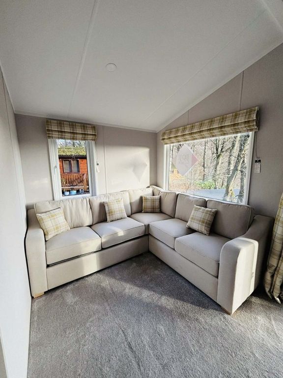 Property photo 1 of 8 Verdant 1