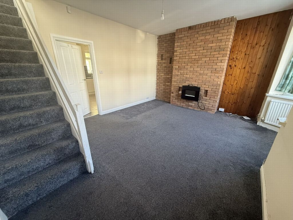 Property photo 2 of 12 Lounge