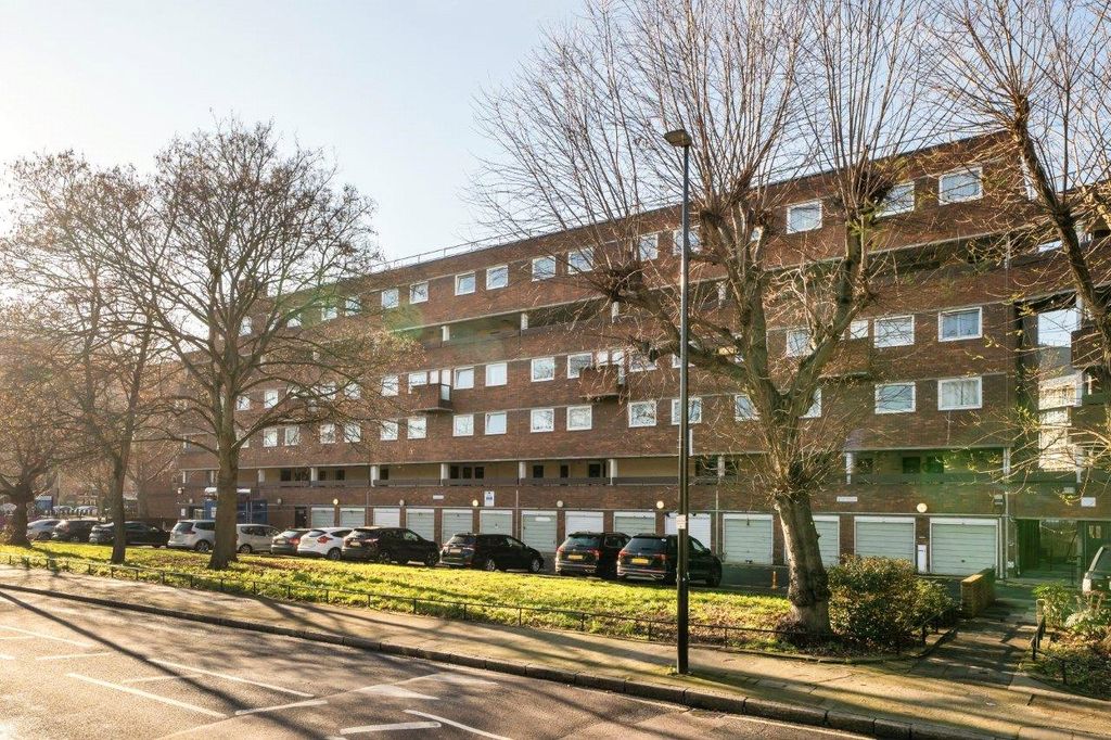 Property photo 2 of 9 Exterior