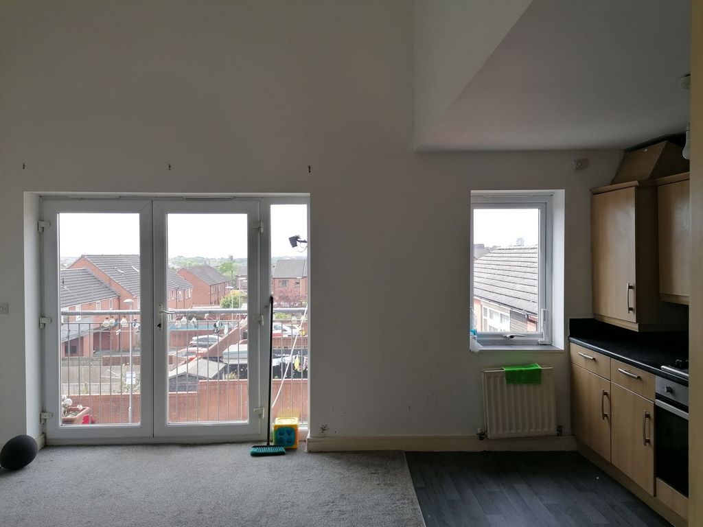 Property photo 3 of 17