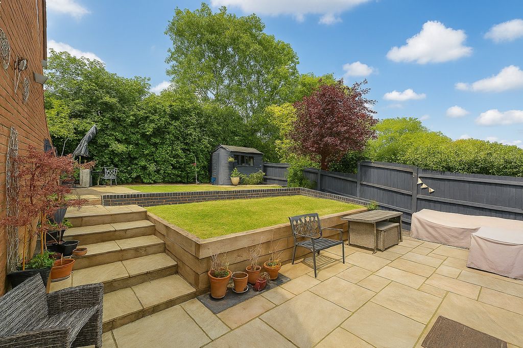 Property photo 2 of 16