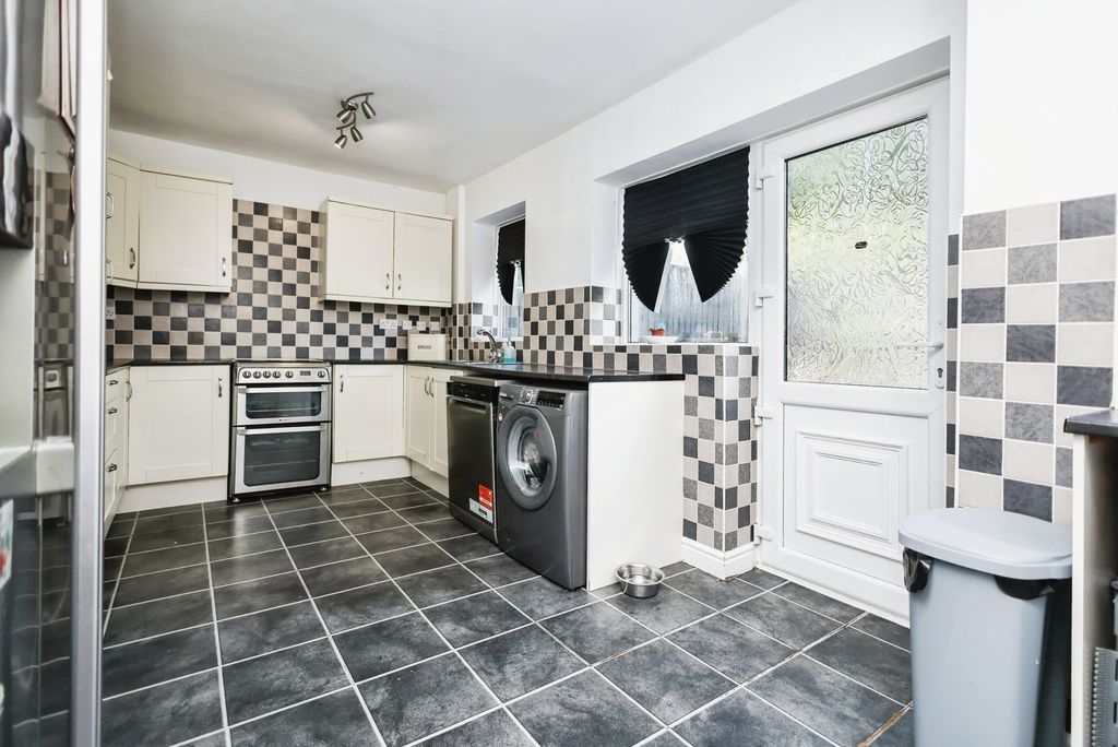 Property photo 3 of 20 Pbox-Img.Jpg