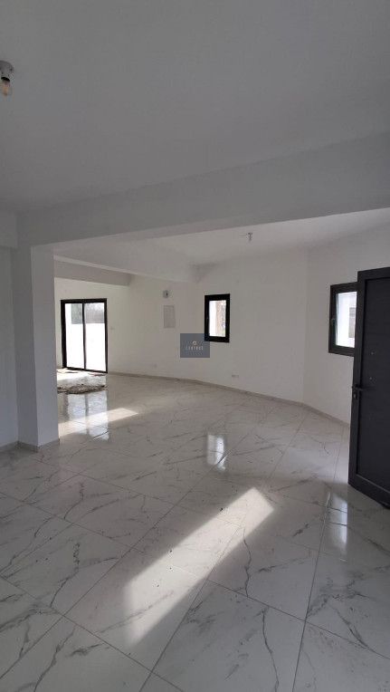 Property photo 3 of 29