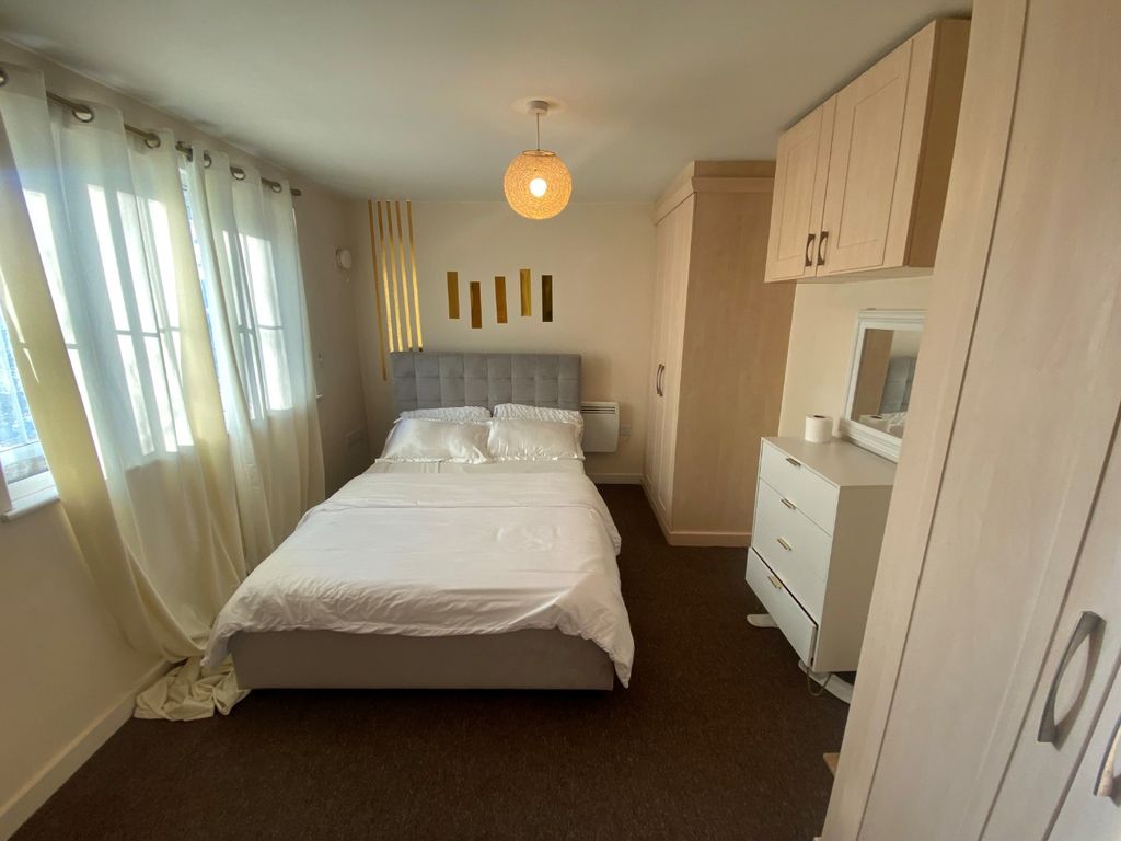Property photo 3 of 9 2876485