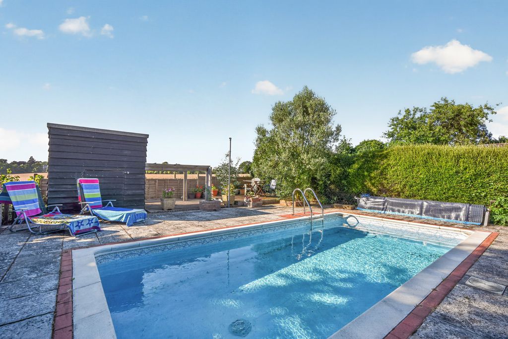 Property photo 3 of 22 Pbox-Img.Jpg