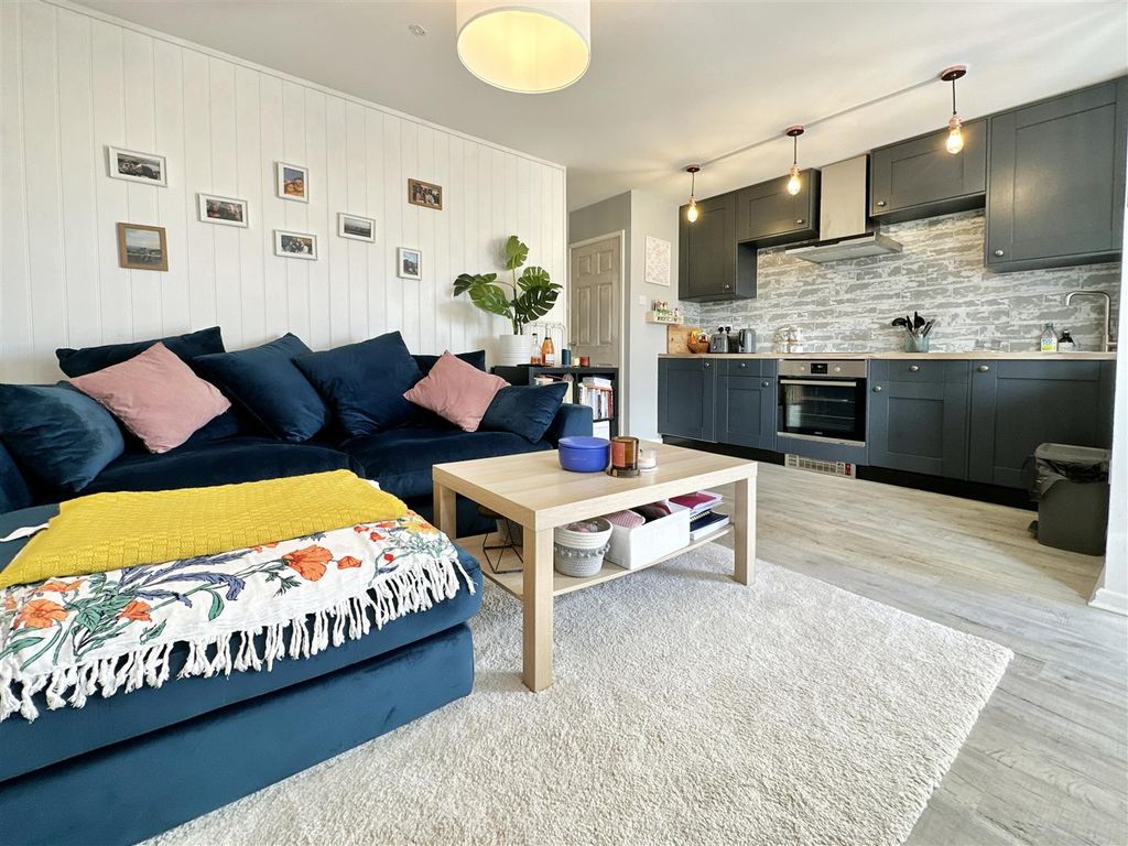 Property photo 2 of 13 Prospect Road - 2.Jpg