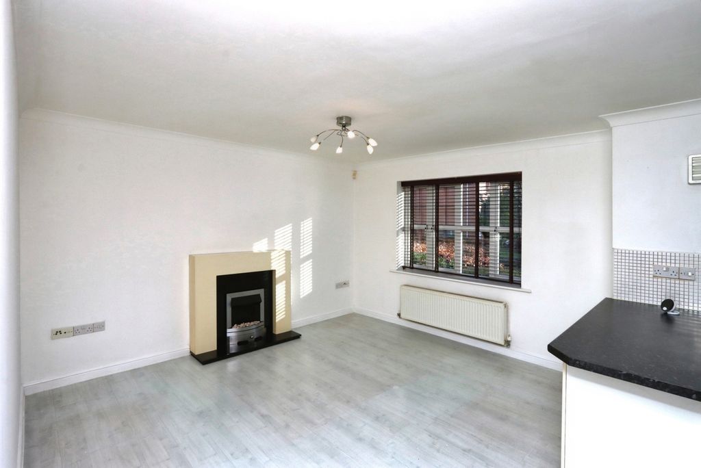 Property photo 3 of 17 Photo