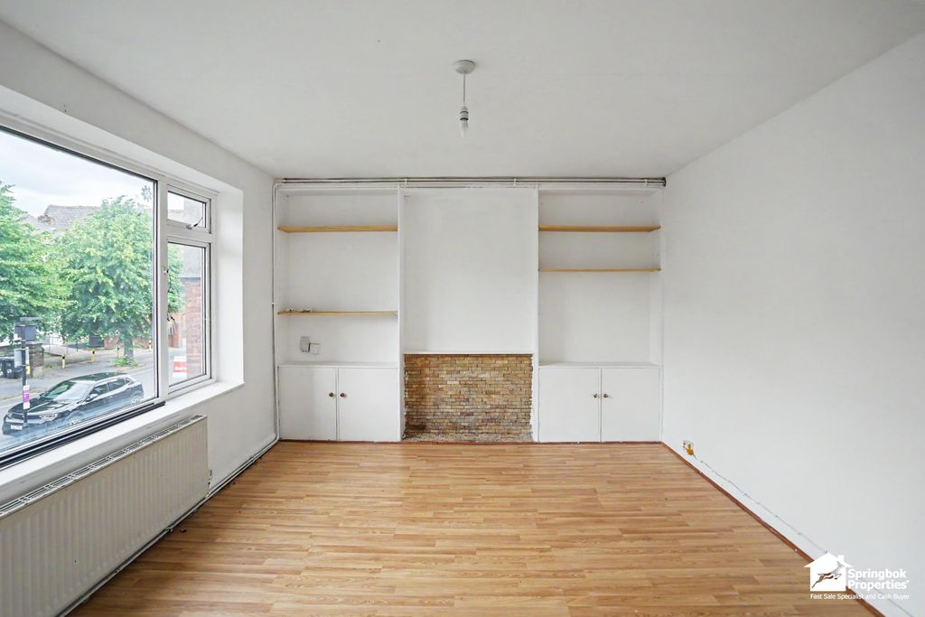 Property photo 3 of 13 Image 2