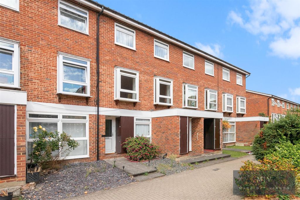 Property photo 1 of 11 Cotelands 9 MV-10.Jpg