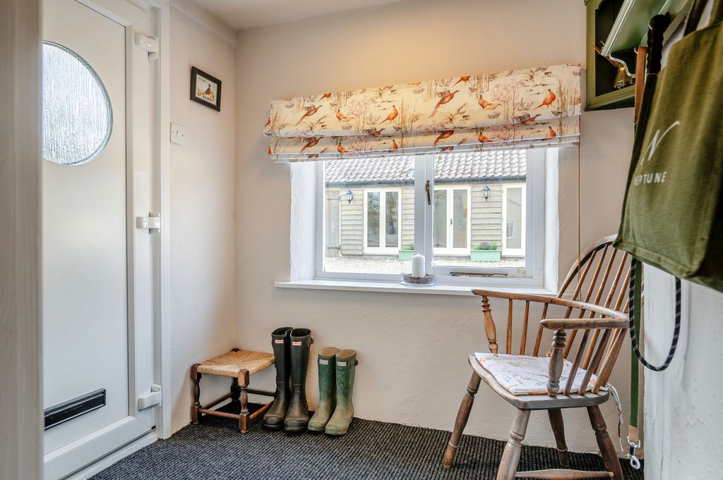 Property photo 2 of 24