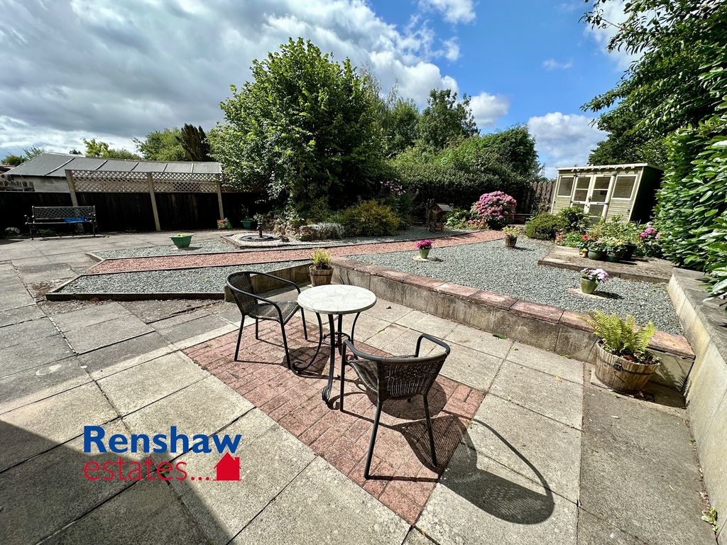 Property photo 2 of 15 R (1)