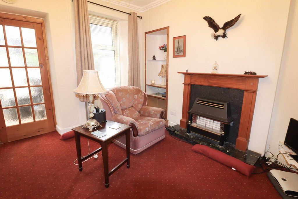 Property photo 2 of 29