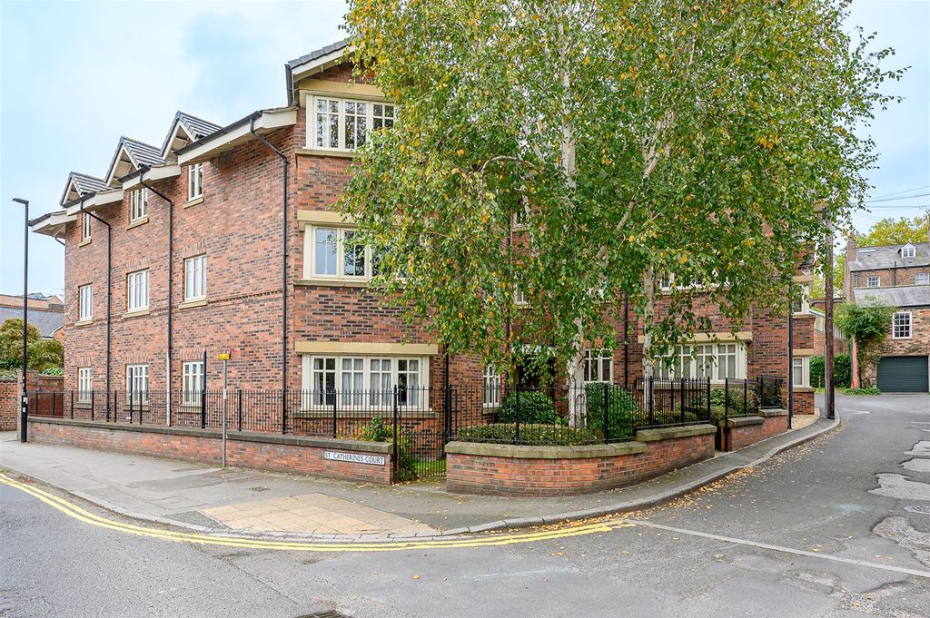 Property photo 1 of 13 Front