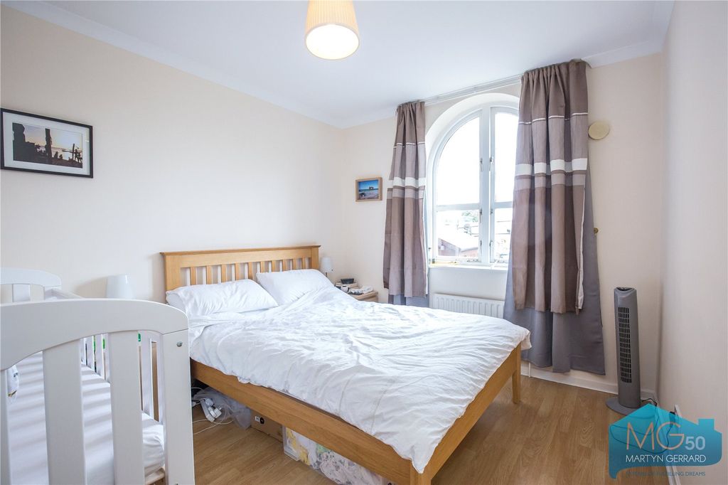 Property photo 3 of 10 Picture No. 06