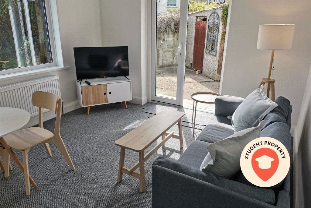 Property photo 1 of 24 Picture No. 06