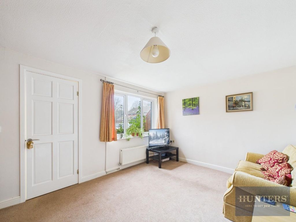 Property photo 2 of 12 Living Room