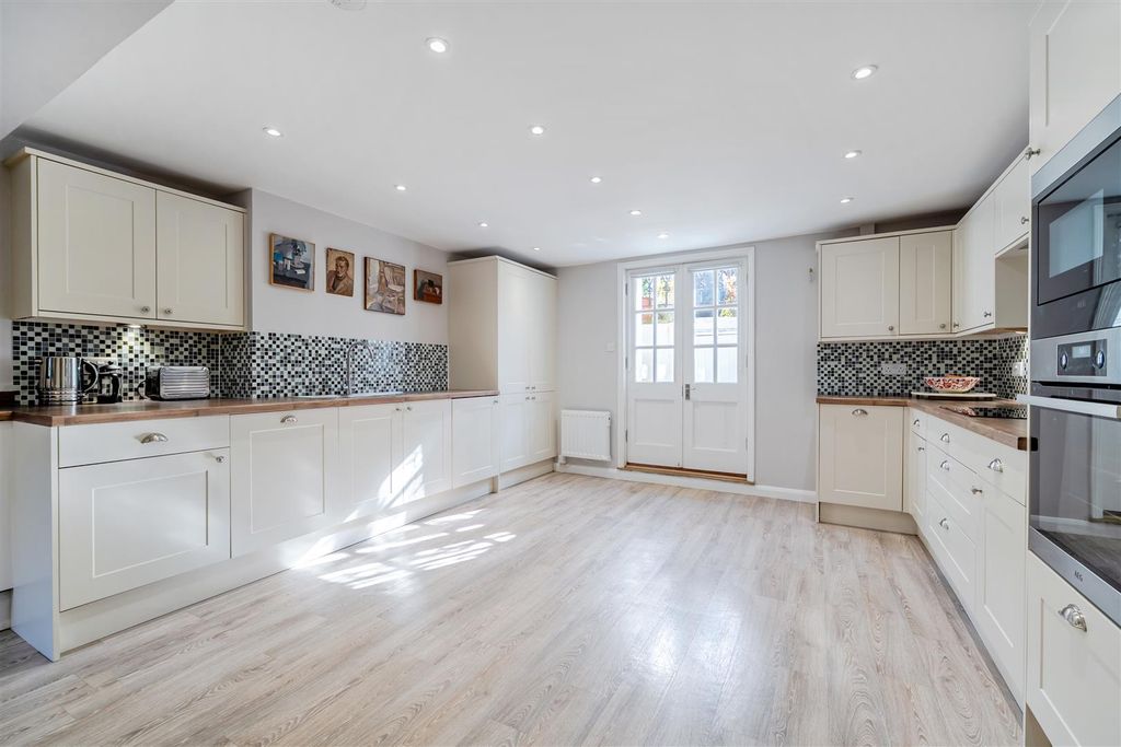 Property photo 3 of 31 1359066-24-68d5A6Ff49540.Jpg