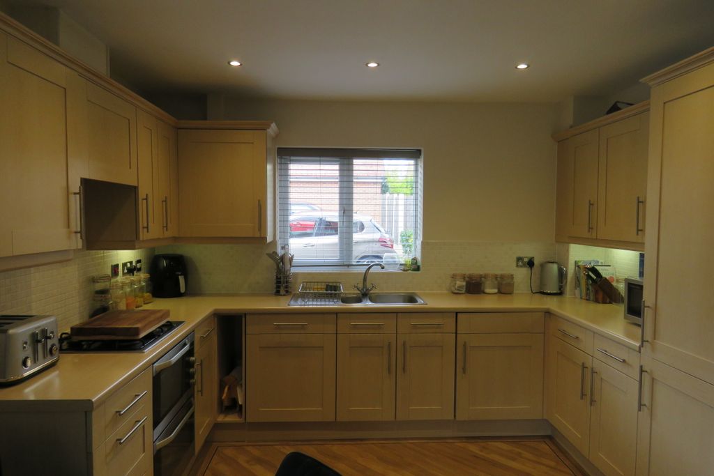 Property photo 2 of 7