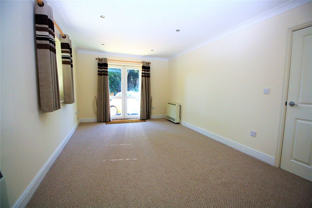 Property photo 3 of 7 Reception Room
