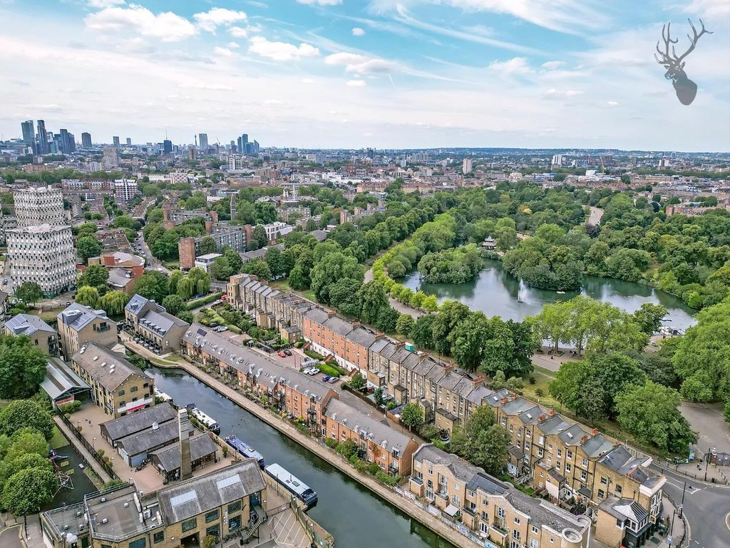 Property photo 3 of 19 Vic Park.Jpg