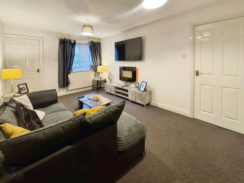 Property photo 3 of 15 3737314