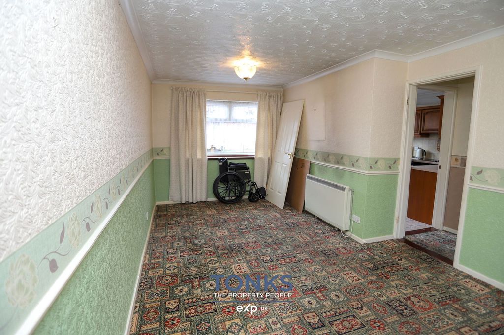 Property photo 3 of 20