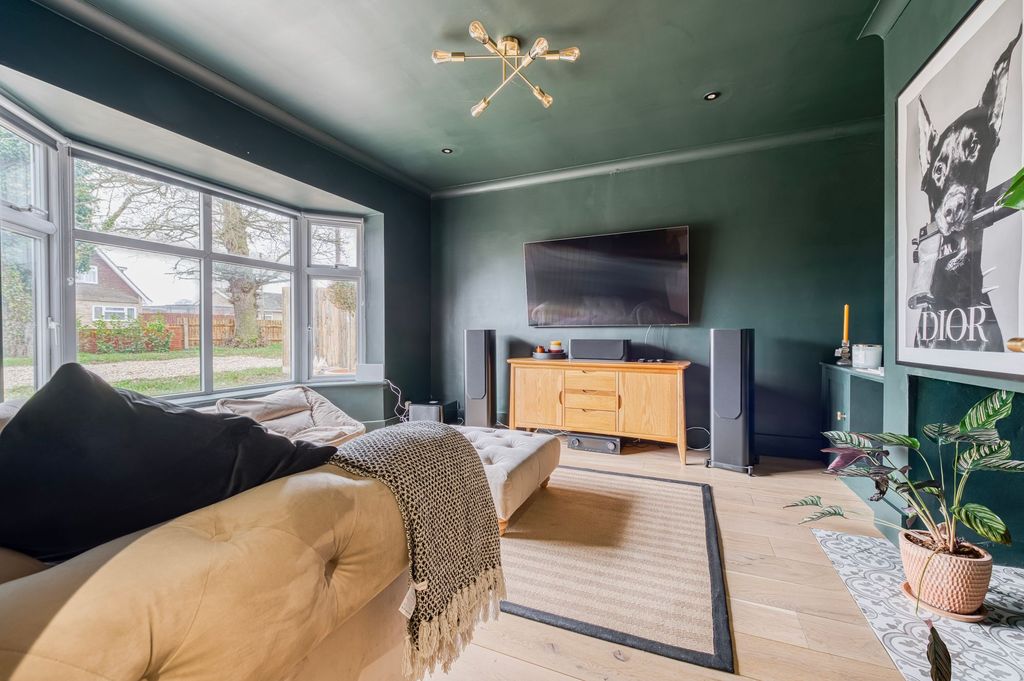 Property photo 3 of 18