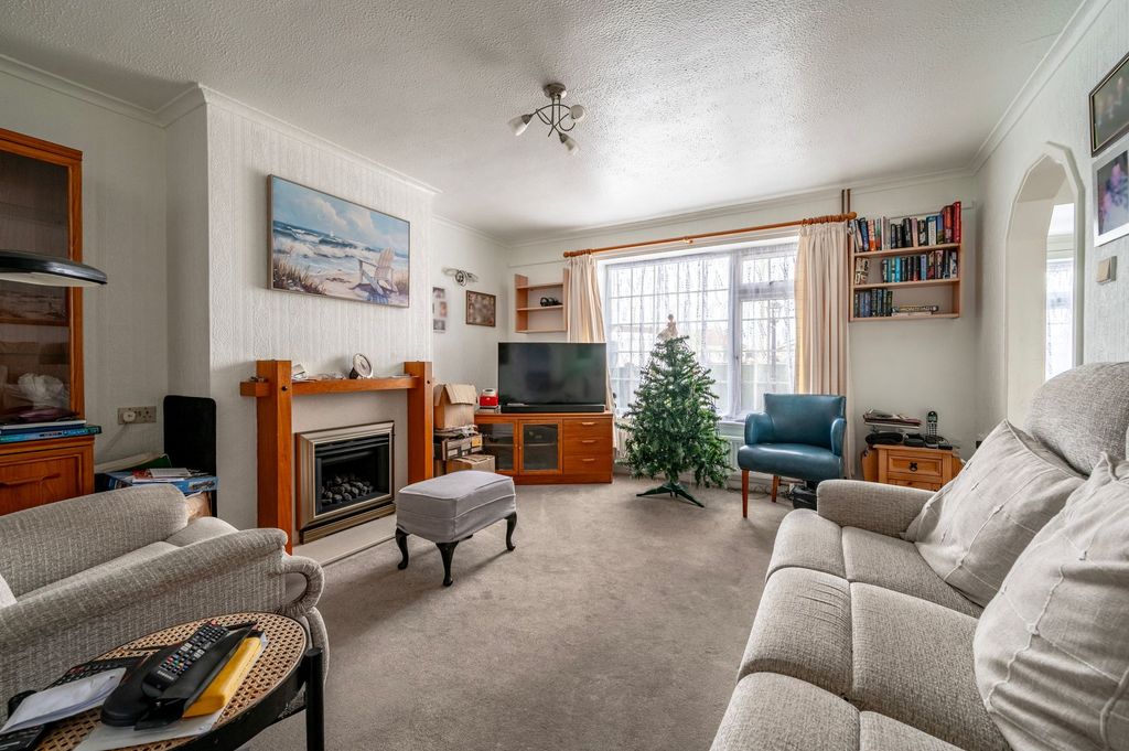 Property photo 3 of 16