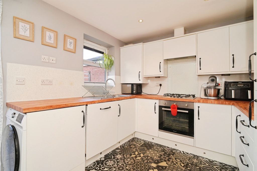 Property photo 2 of 17