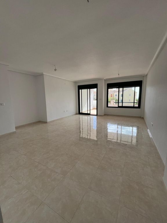 Property photo 3 of 33
