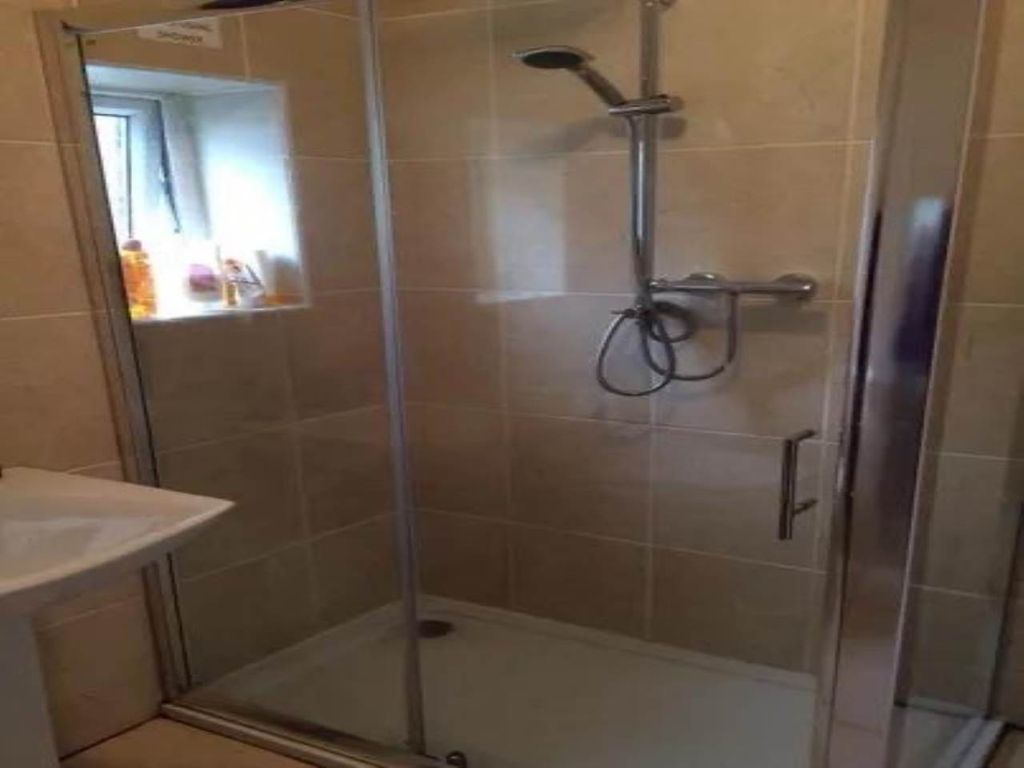 Property photo 2 of 16 2d3Fb556-E65F-484c-8F5B-3035534245Fa