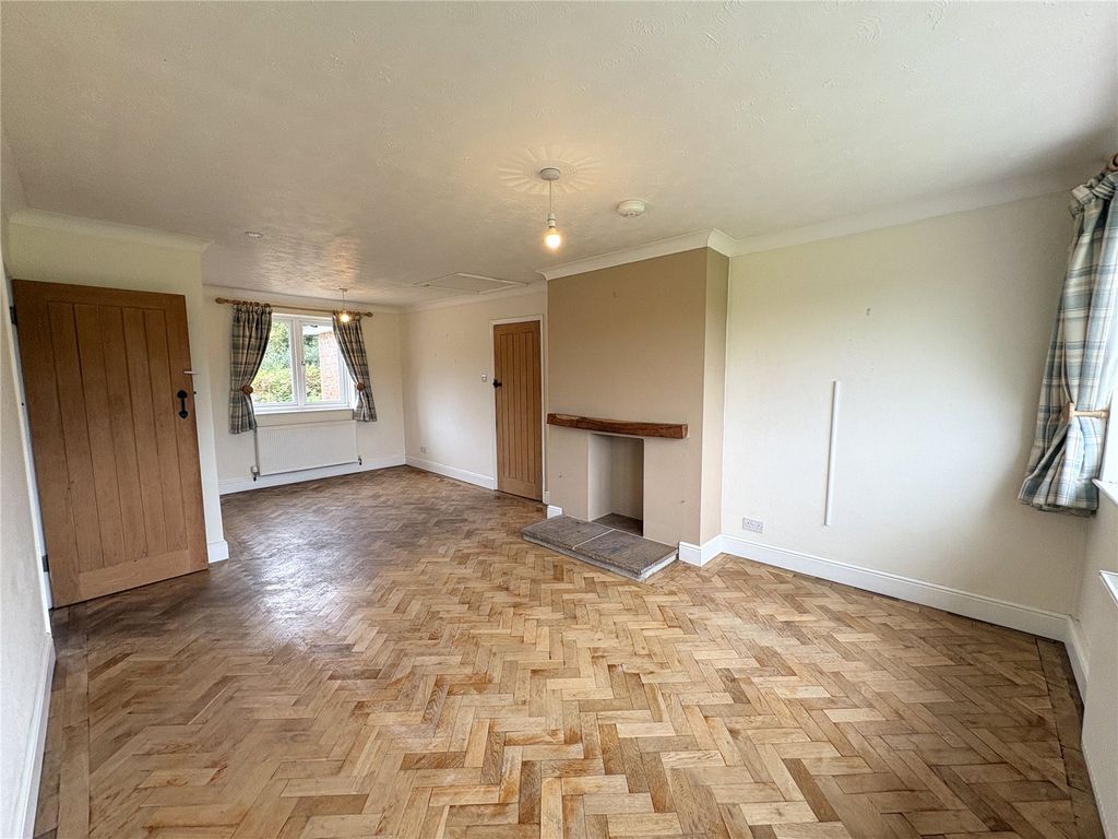 Property photo 3 of 22 Picture No. 04