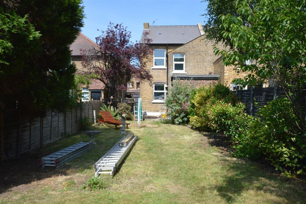 Property photo 3 of 11 450 Hanworth Road Rear.Jpg
