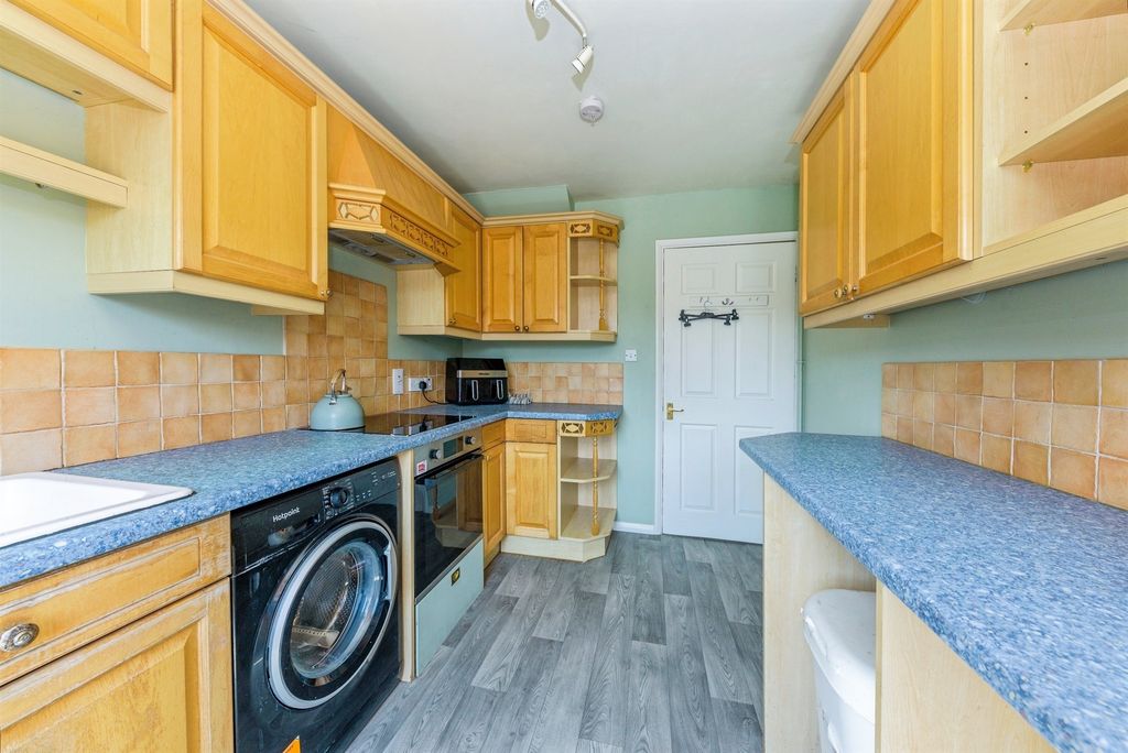 Property photo 3 of 10
