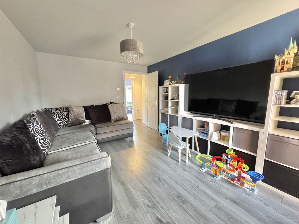 Property photo 3 of 14 Img_5902