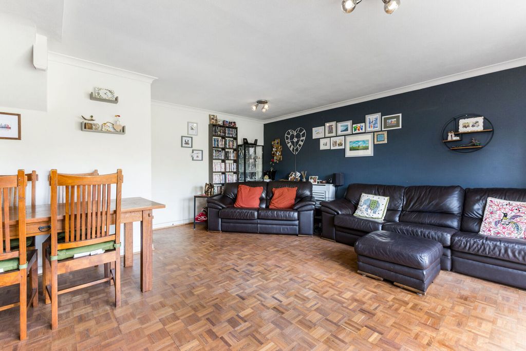 Property photo 2 of 13 Picture No. 03